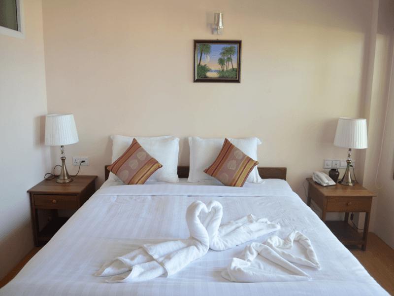 Hotel Lux Ngwesaung Exterior photo