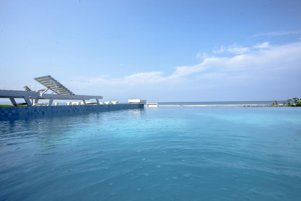 Hotel Lux Ngwesaung Exterior photo