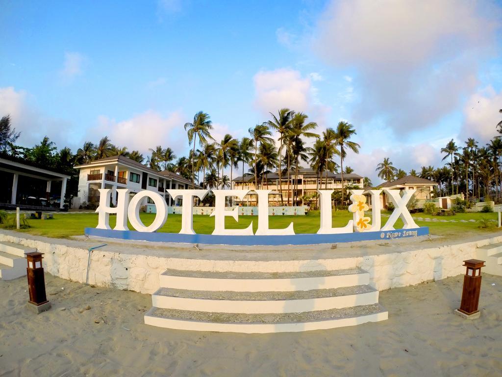 Hotel Lux Ngwesaung Exterior photo