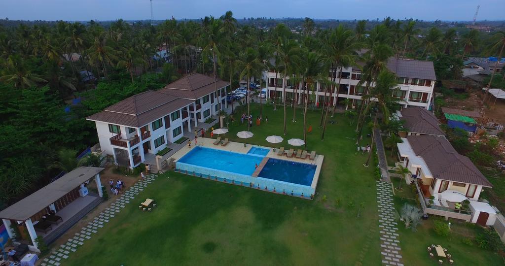 Hotel Lux Ngwesaung Exterior photo