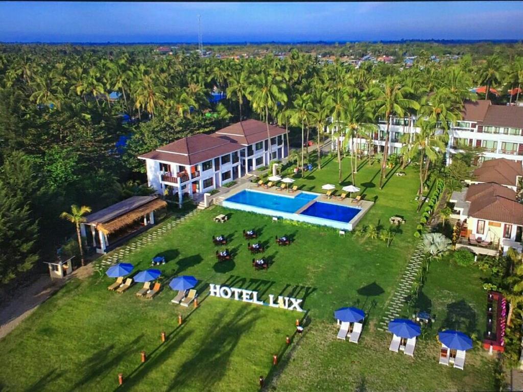 Hotel Lux Ngwesaung Exterior photo
