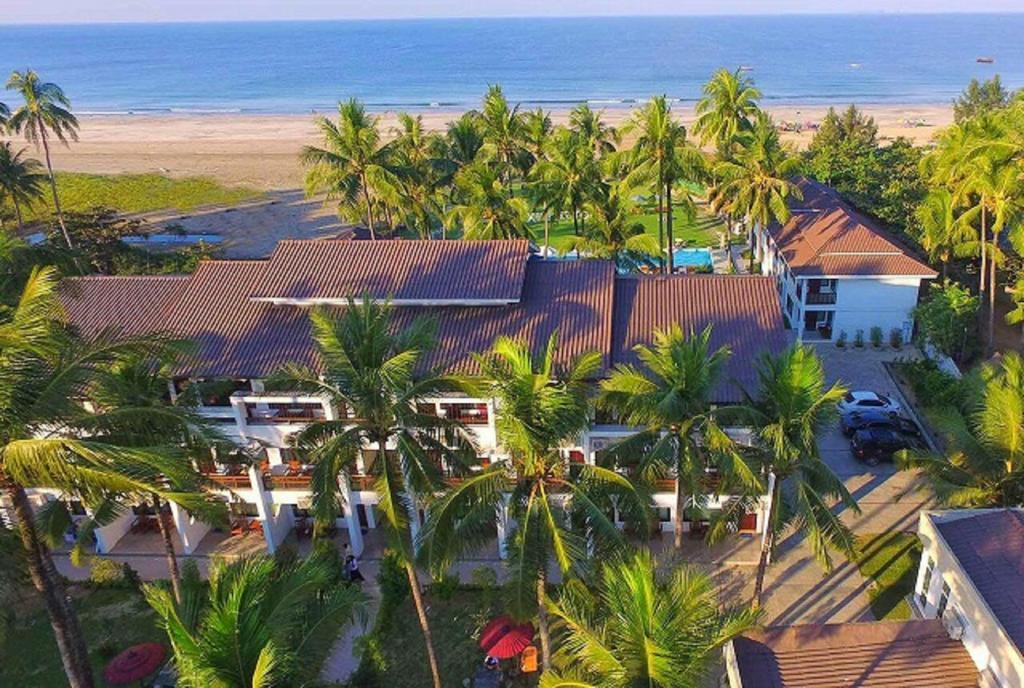 Hotel Lux Ngwesaung Exterior photo